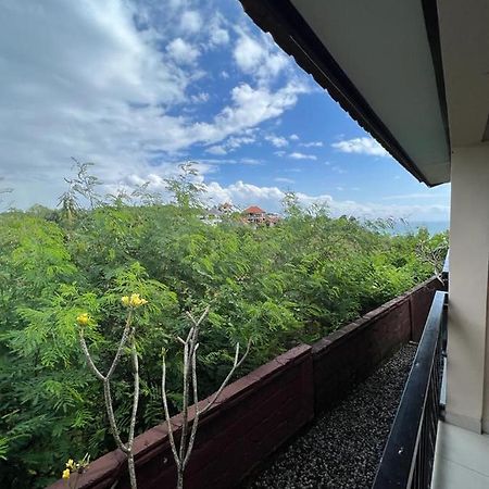 Ocean Breeze Uluwatu Apartments Экстерьер фото